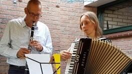 Peter en Julia Heuwekemeijer: klarinet en accordeon