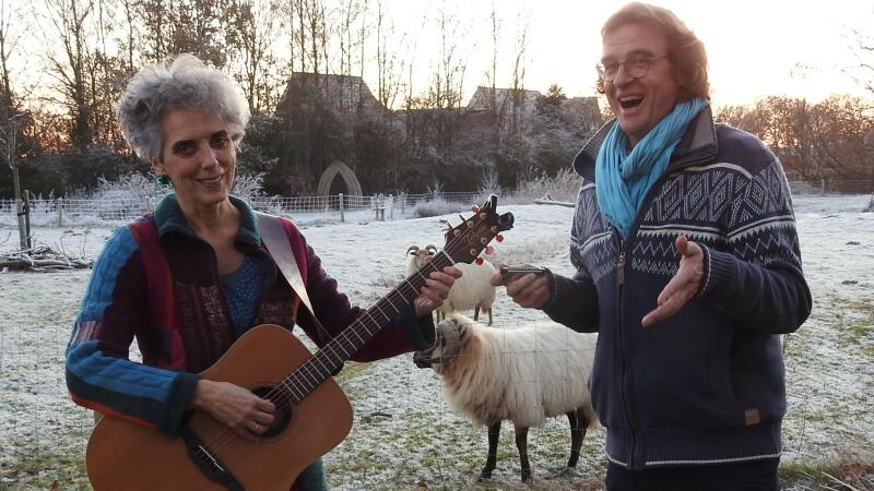 Ellen en Adri..."Onderweg"