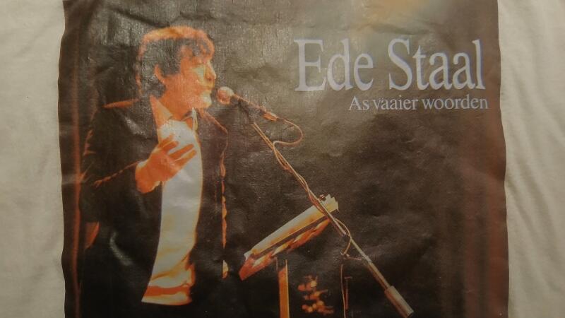 Twai Stemmen: Ode aan Ede Staal