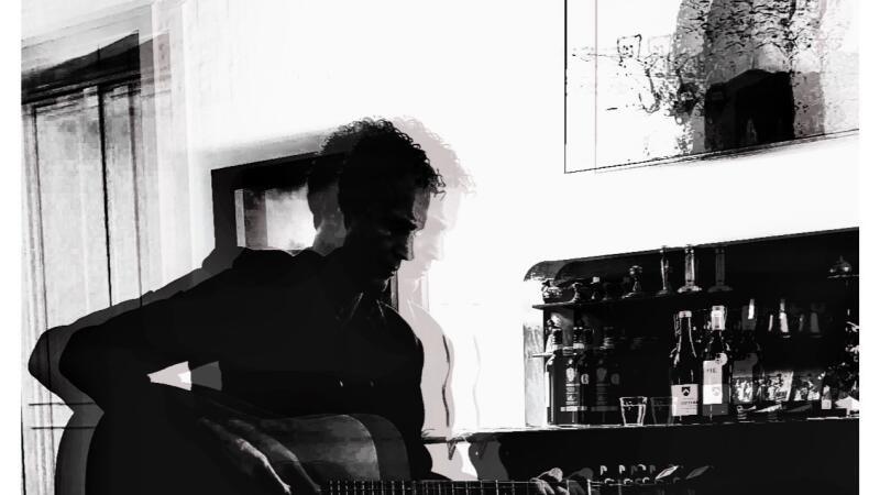 Louis Nellick singer-songwriter