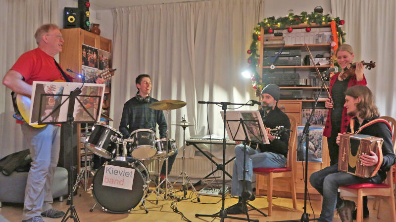Kievietband plays selection top 2000