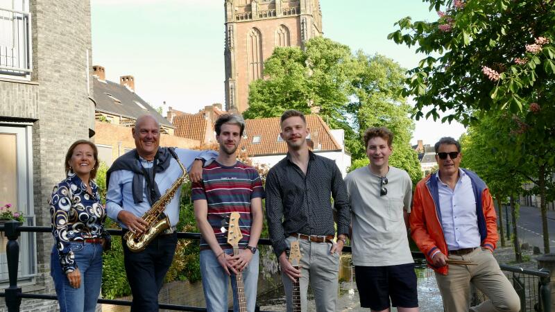 Two generations band