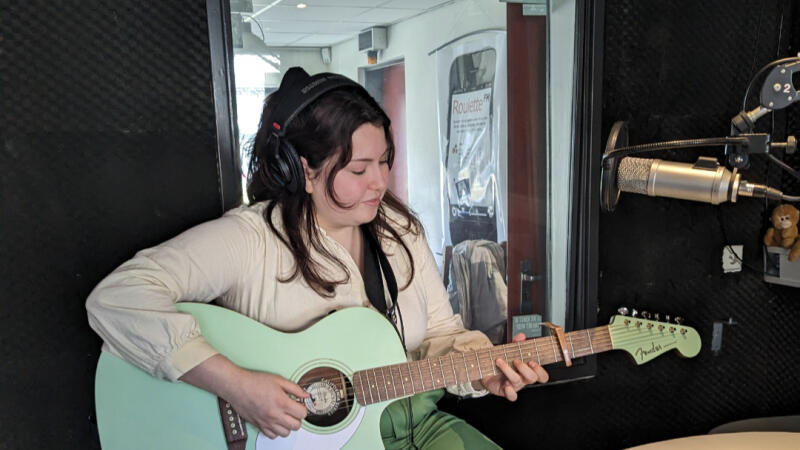 An, singer-songwriter